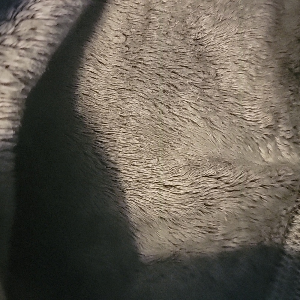 Ivivva pullover - Picture 3 of 4